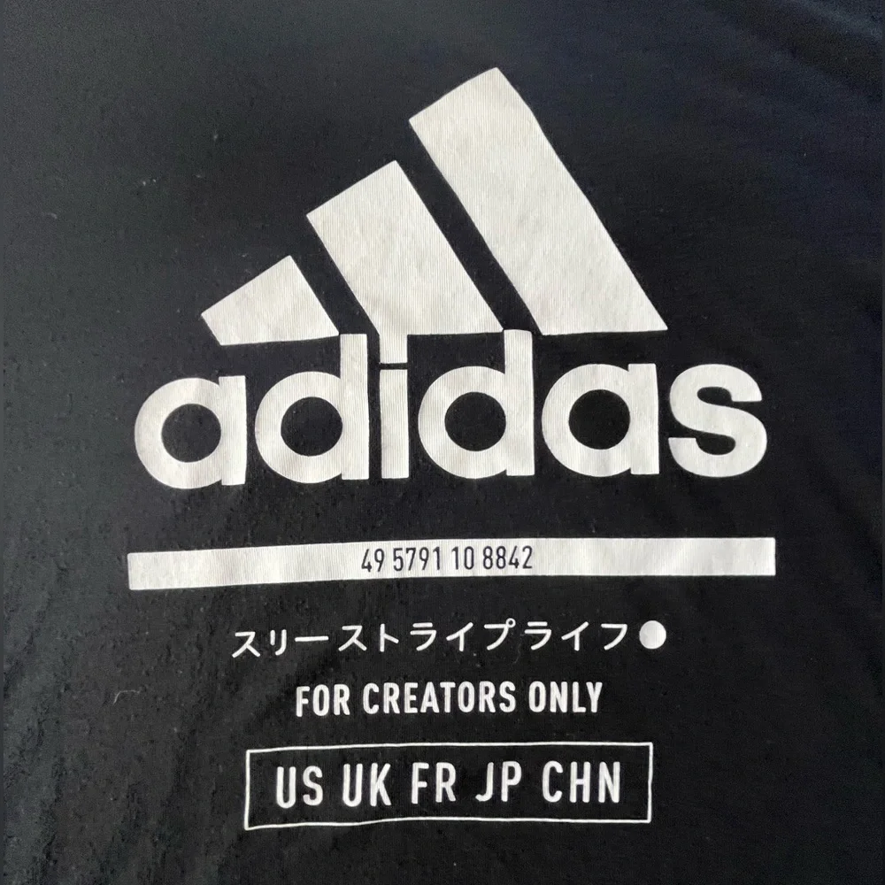 Adidas Classic International Shirt, Men’s Small